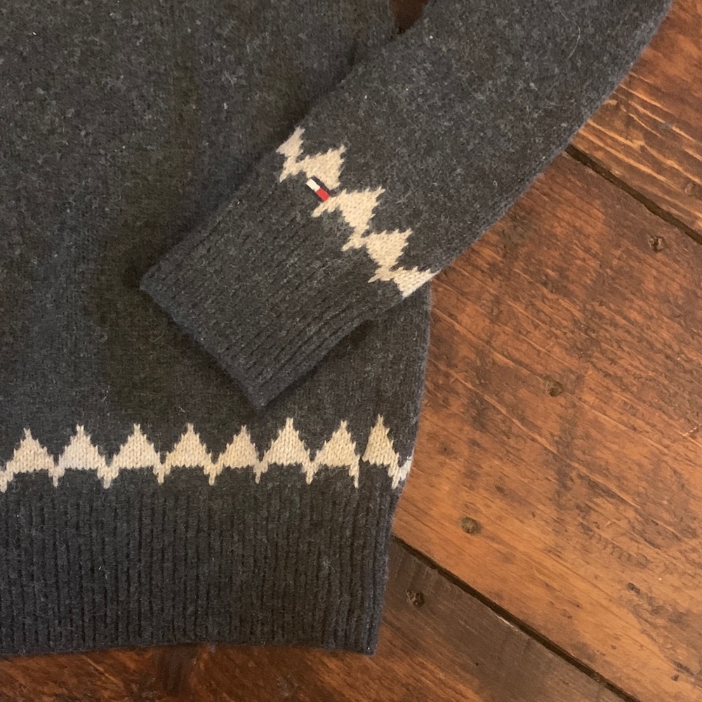 Tommy Hilfiger wool cotton mix Charcoal and Cream Crewneck Sweater - Picture 3 of 4